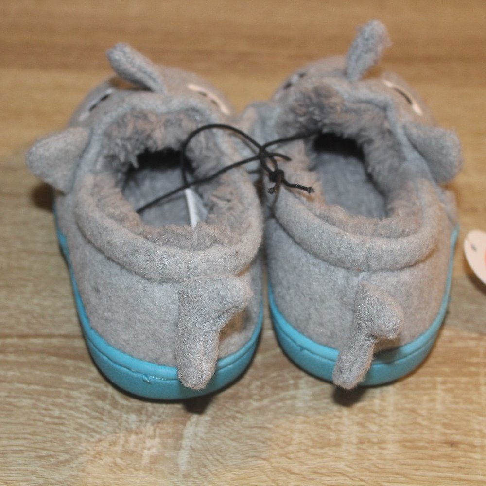 Toddler Shark Slippers by Wonder Nation - Picture 3 of 4